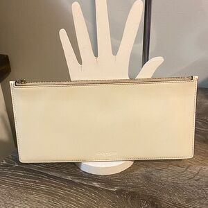 Coach Cream Leather Zip Clutch Slim Pouch Gold Hardware Brown Interior 9.5x4.5